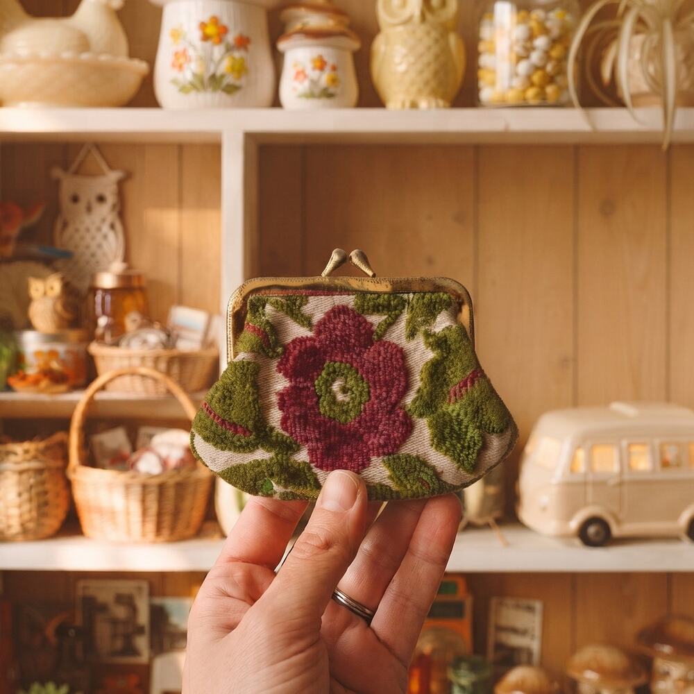 Vintage Neiman Marcus Embroidered Floral Coin Purse | Velvet Kiss Lock